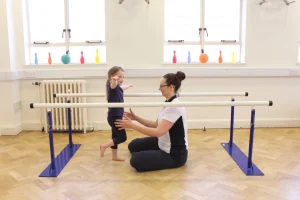 چه زمانی کودک به کاردرمانی راه رفتن نیاز دارد؟