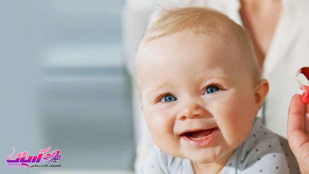 بهترین سن برای تشخیص گفتار درمانی و کم شنوایی چه دورانی است؟ 