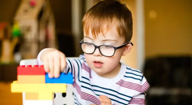 طول درمان اوتیسم: عوامل مؤثر