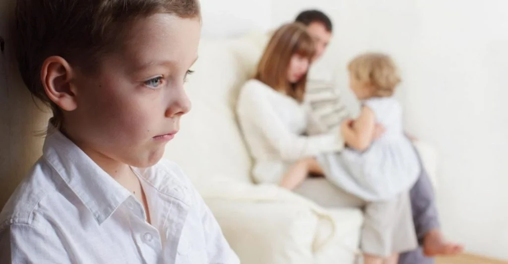 عوامل تحریک‌کننده حسادت در کودکان اوتیسم